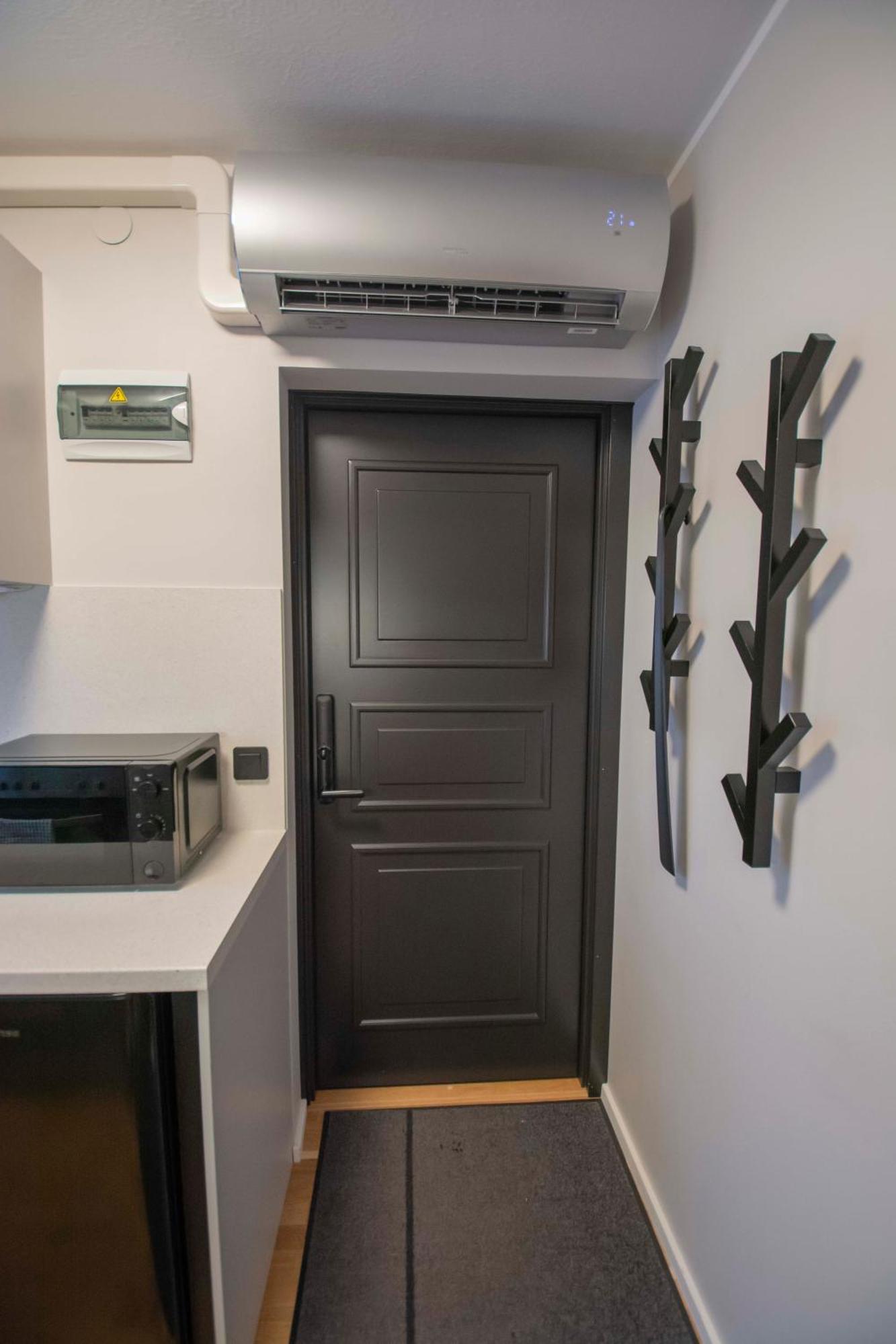 Karlovaidyll 2 - Cozy In A Quiet Area With Free Parking Апартамент *