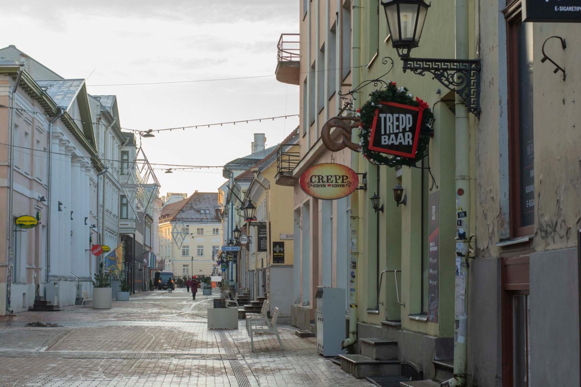 Karlovaidyll 2 - Cozy In A Quiet Area With Free Parking Апартамент Тарту
